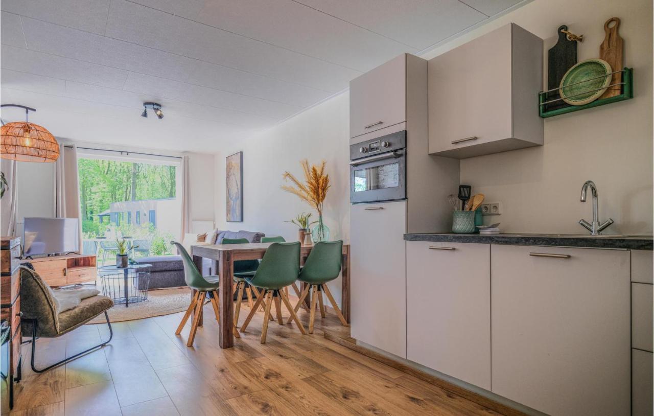 Nice Home In Heinkenszand With Sauna Экстерьер фото