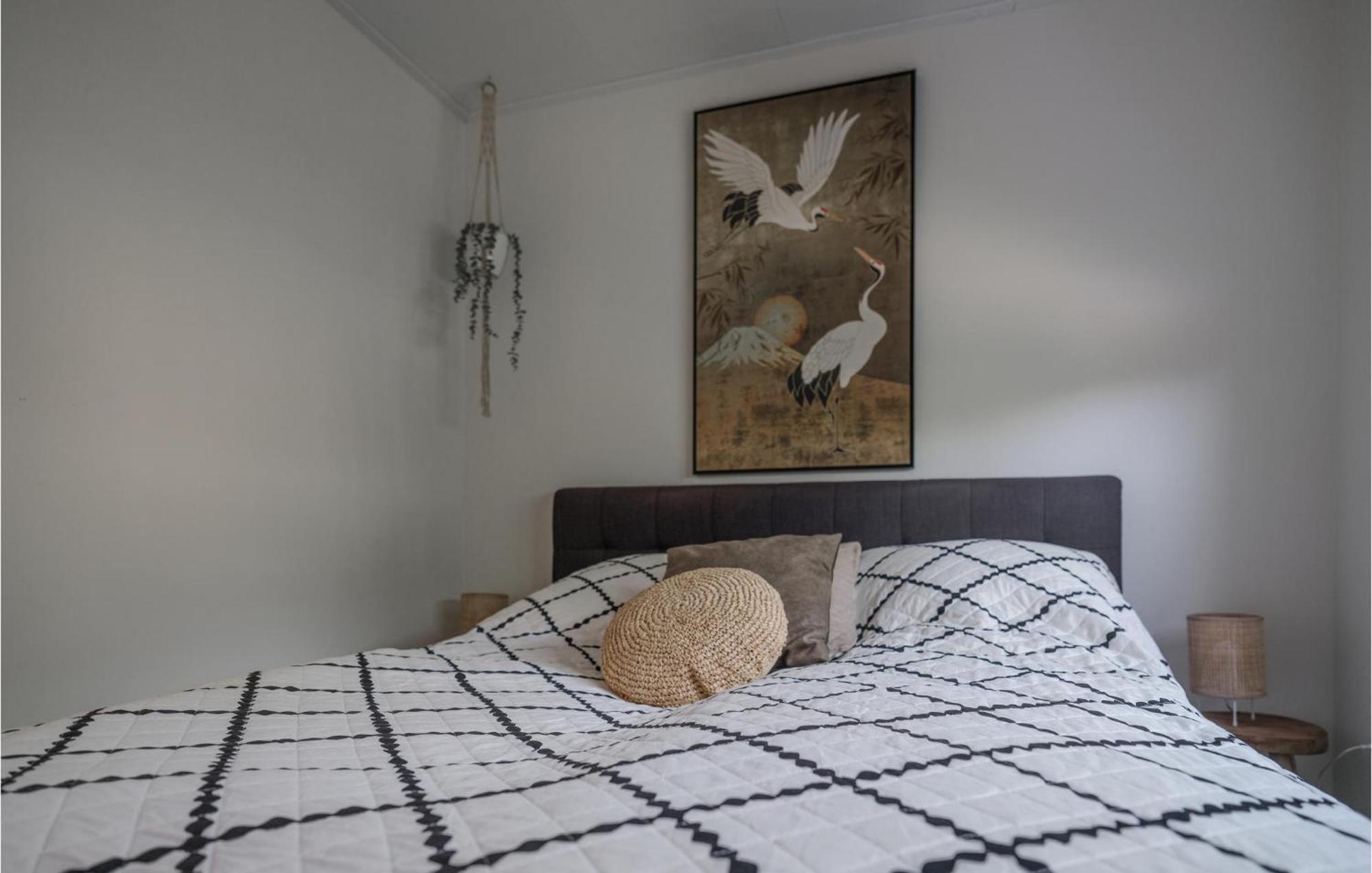 Nice Home In Heinkenszand With Sauna Экстерьер фото