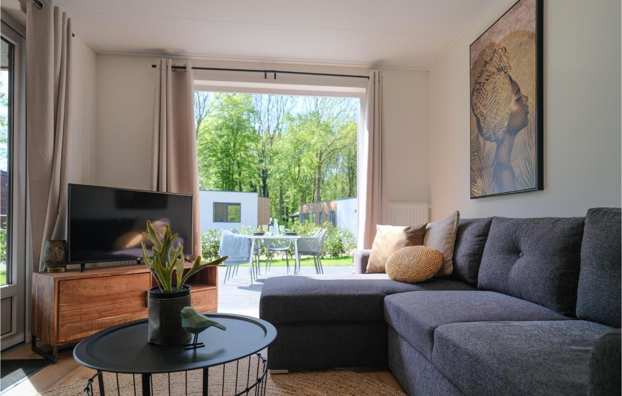 Nice Home In Heinkenszand With Sauna Экстерьер фото